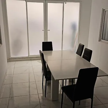 Alloggio in famiglia Cerda 112 *