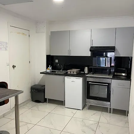 Casa de hóspedes Pensiòn Cerdà 112 *